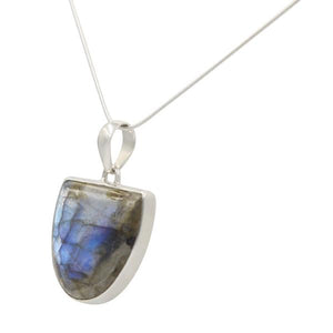 Beutiful Semi-Oval Labradorite Pendant